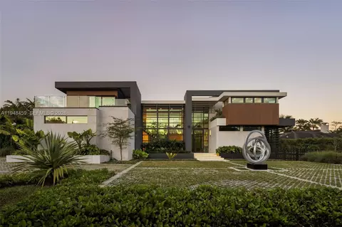 5845 SW 130th Ter, Pinecrest, FL 33156