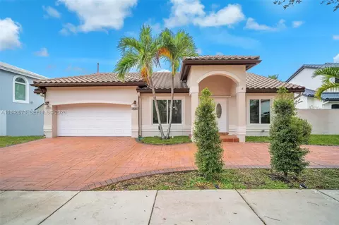 19211 NW 88th Ct, Hialeah, FL 33018