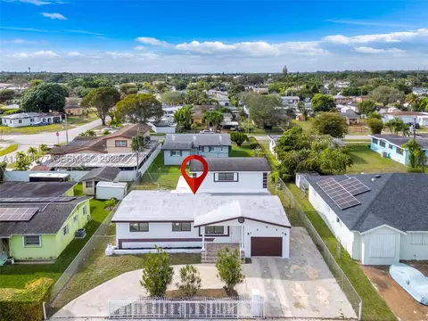 13930 Van Buren St, Miami, FL 33176