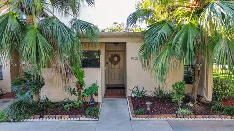 9770 NW 15th St #293, Pembroke Pines, FL 33024