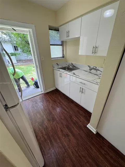 844 NW 18th Ave, Fort Lauderdale, FL 33311