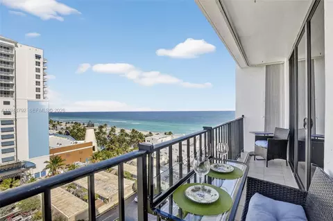 322 Buchanan St #1108, Hollywood, FL 33019