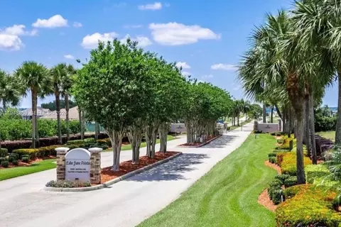 591 Sunset Pointe Dr, Lake Placid, FL 33852