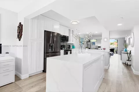 7763 Southampton Ter #211, Tamarac, FL 33321