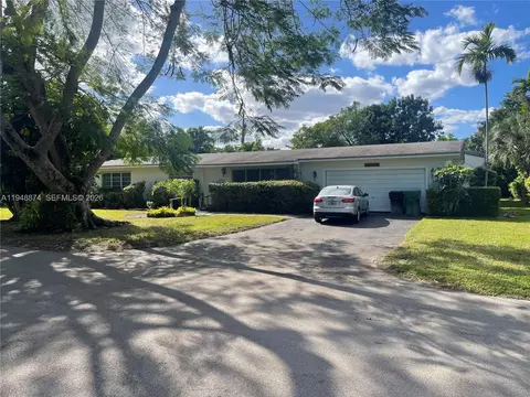 10700 SW 72nd Ct, Pinecrest, FL 33156