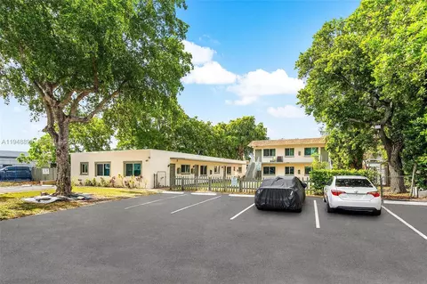 620 SW 7th St #1-7, Pompano Beach, FL 33060