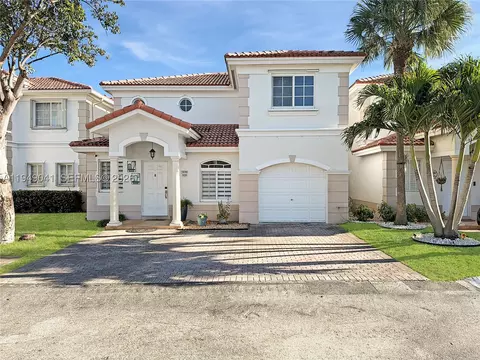 7355 NW 173rd Dr #103, Hialeah, FL 33015