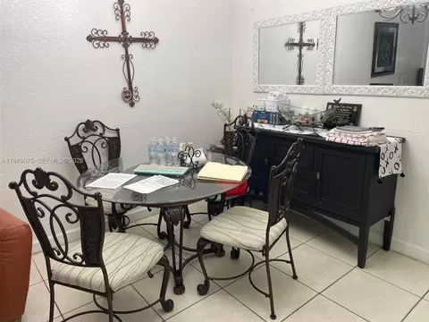 7090 NW 177th St #209-9, Hialeah, FL 33015