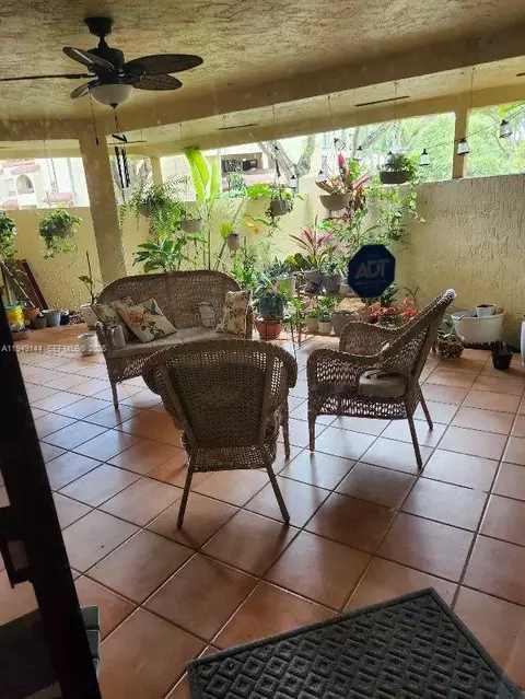 8810 SW 123rd Ct #M103, Miami, FL 33186