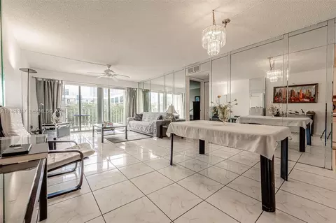 200 178th Dr #406, Sunny Isles Beach, FL 33160