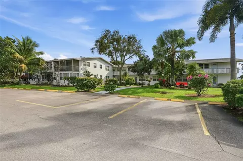 403 Sheffield Q #403, West Palm Beach, FL 33417