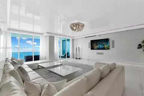 2711 S Ocean Dr #3704, Hollywood, FL 33019