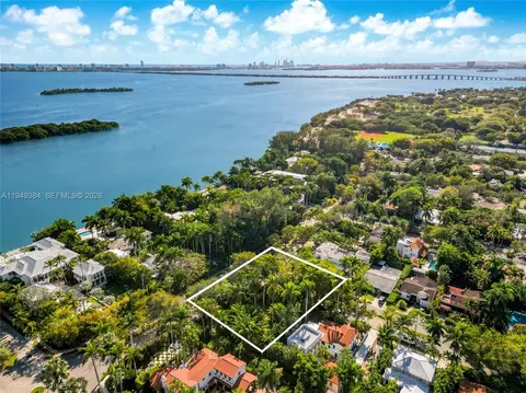 5810 N Bayshore Dr, Miami, FL 33137
