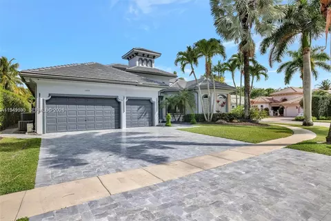 11098 Canary Island Ct, Plantation, FL 33324