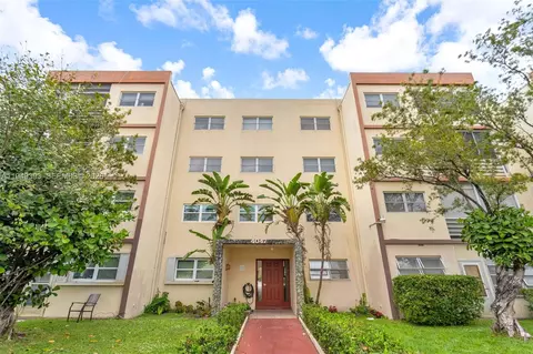 4047 NW 16th St #107, Lauderhill, FL 33313
