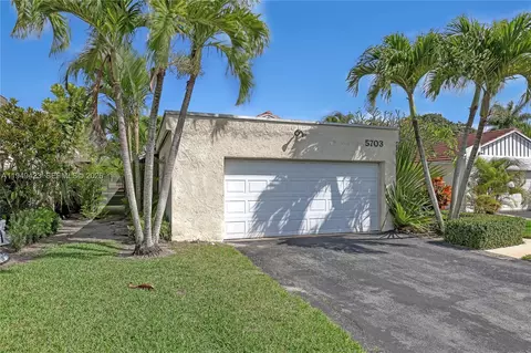 5703 Ainsley Ct, Boynton Beach, FL 33437