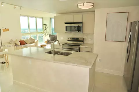 1861 NW S River Dr #2505, Miami, FL 33125