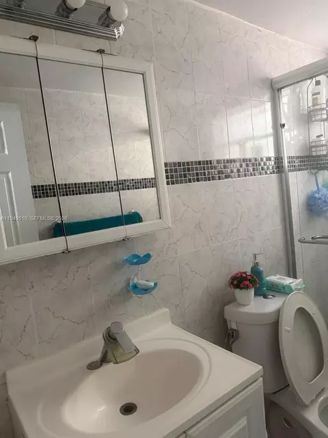 Bath - 350 E 21st St #108, Hialeah, FL 33010 photo 1 of 2