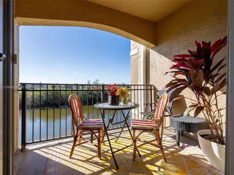 11700 SW 2nd St #13202, Pembroke Pines, FL 33025