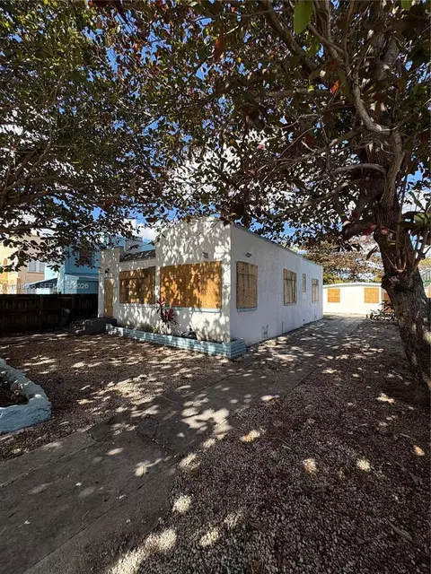 2341 SW 9th St, Miami, FL 33135