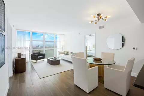 50 Biscayne Blvd #3904, Miami, FL 33132