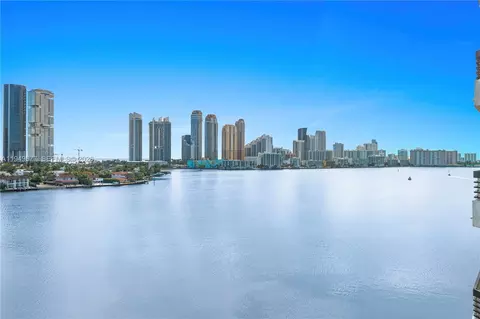 3600 Mystic Pointe Dr #1017, Aventura, FL 33180