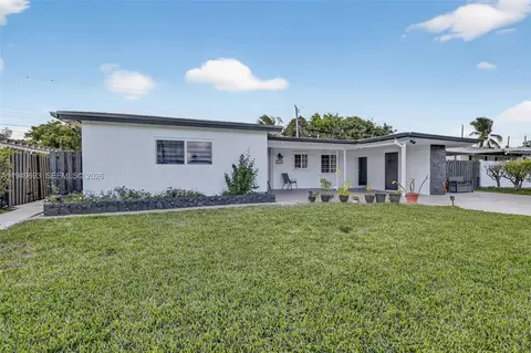 730 N 72nd Way, Hollywood, FL 33024