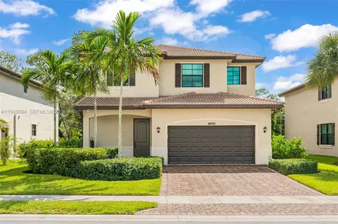 4806 Conifer Ct, Greenacres, FL 33463