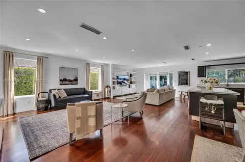 5516 Sardinia St, Coral Gables, FL 33146