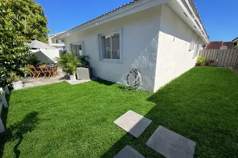 1106 SE 13th Ave, Homestead, FL 33035