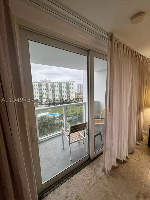 19201 Collins Ave #831, Sunny Isles Beach, FL 33160