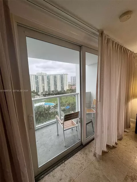 19201 Collins Ave #831, Sunny Isles Beach, FL 33160