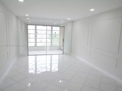 8891 Sunrise Lakes Blvd #308, Sunrise, FL 33322