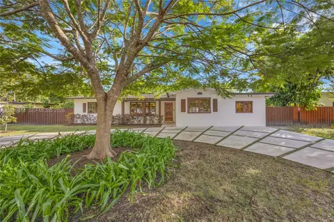 6220 SW 61st St, South Miami, FL 33143