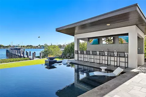 9 Bamboo Ln, Jupiter, FL 33458