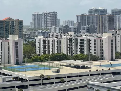 16919 Bay Rd #414, Sunny Isles Beach, FL 33160