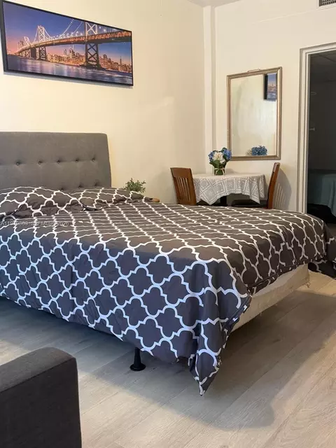 26 Diplomat Pkwy #2263, Hallandale Beach, FL 33009