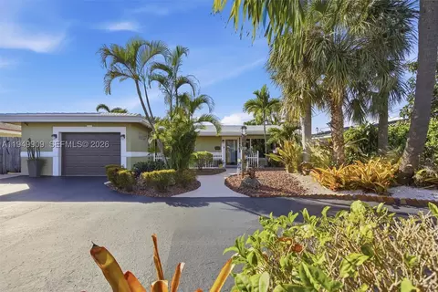 2213 NE 16th Ave, Wilton Manors, FL 33305