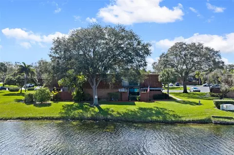 11875 SW 12th Pl, Davie, FL 33325