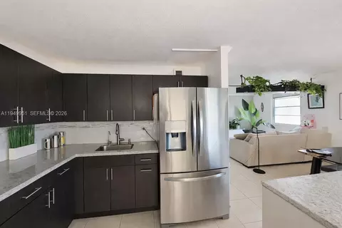 661 NE 195th St #103, Miami, FL 33179