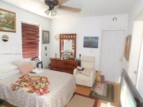 424 NE 72nd St, Miami, FL 33138