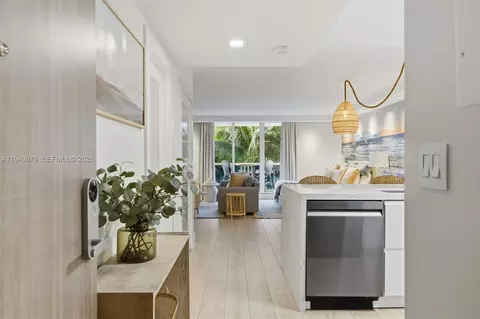 2301 Collins Ave #329, Miami Beach, FL 33139