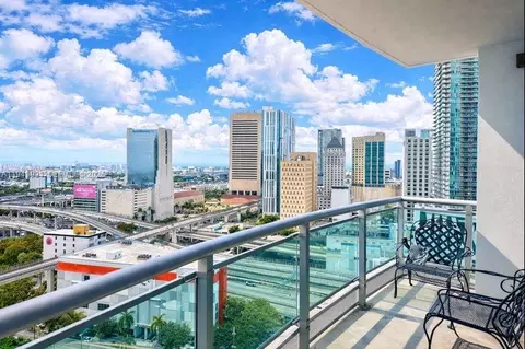 350 S Miami Ave #2215, Miami, FL 33130