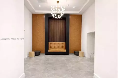 350 S Miami Ave #2215, Miami, FL 33130