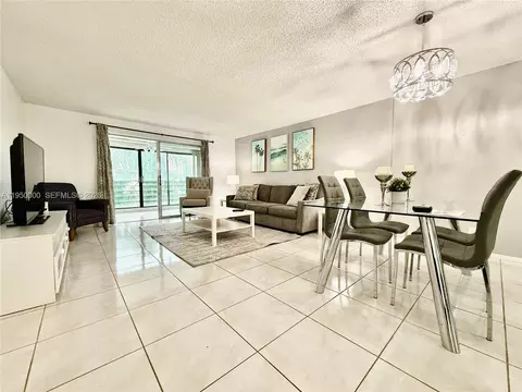131 SE 3rd Ave #305, Dania Beach, FL 33004