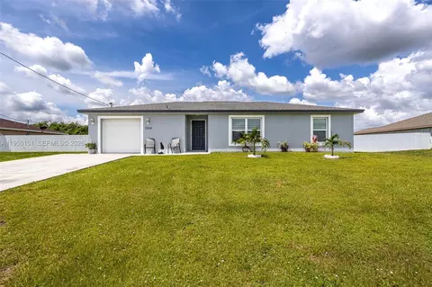 7004 Beaver Cir, Labelle, FL 33935
