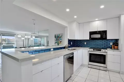 200 SE 5th Ave #405, Dania Beach, FL 33004