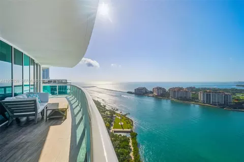 1000 S Pointe Dr #2802, Miami Beach, FL 33139