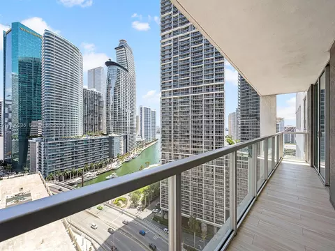 500 Brickell Ave #2203, Miami, FL 33131