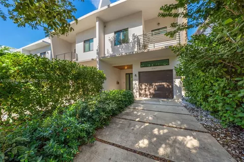 3061 SW 21st Ter #3061, Miami, FL 33145
